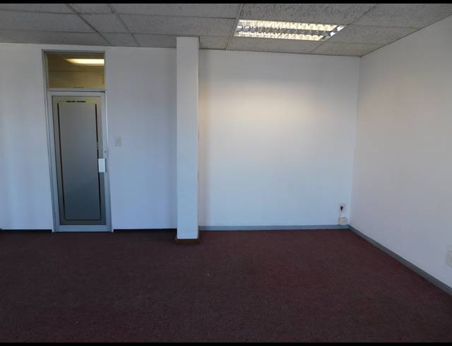 91M² OFFICE TO LET IN CRAIGHALL